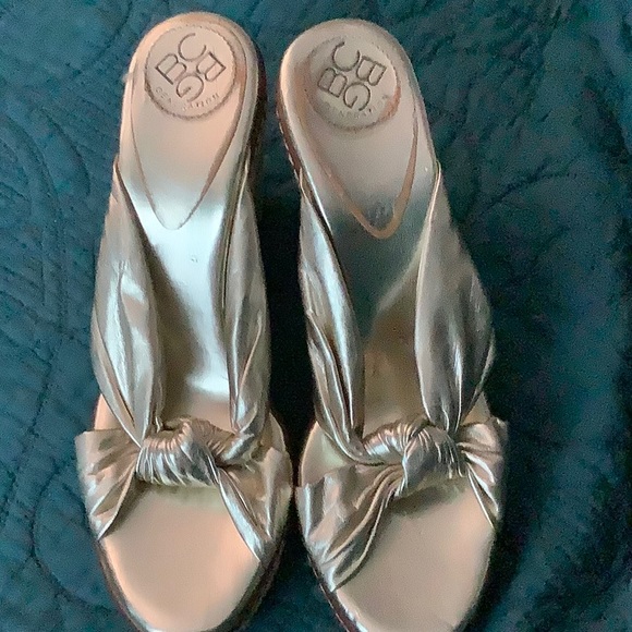 BCBG, sandals shoes - Picture 3 of 3